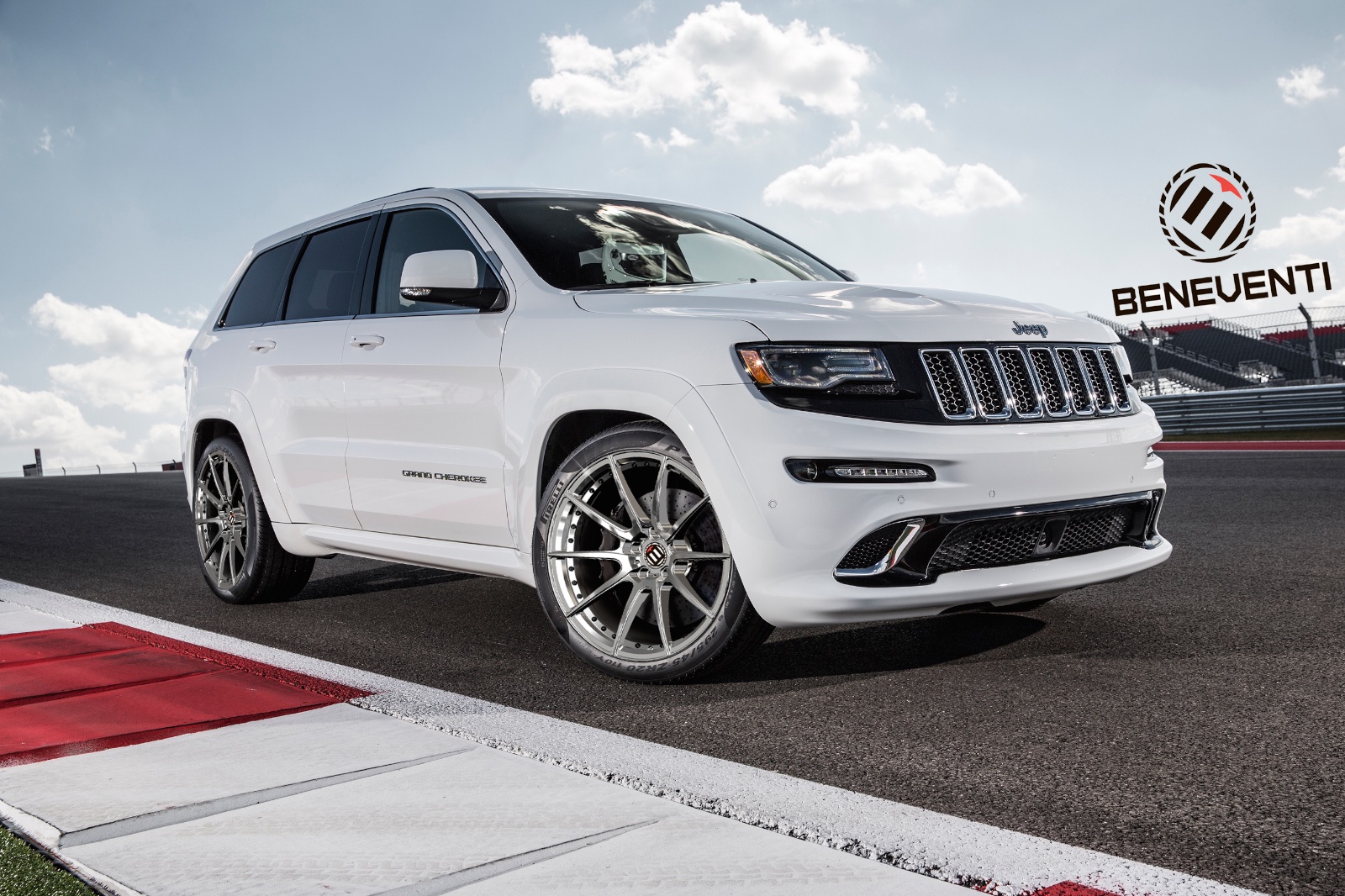 Кованые диски Beneventi K5.0 на Jeep Grand Cherokee SRT