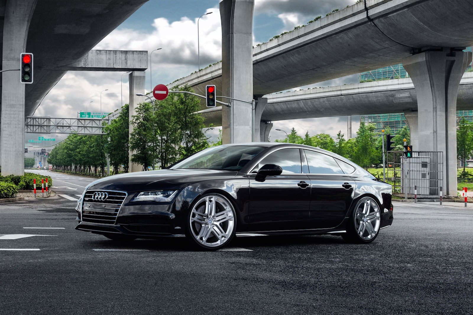 Диски а7. Audi a7 c7 r20. Audi a8 d4 Black Red Wheels. Диски Ауди а7 r20. Audi a8 r20.