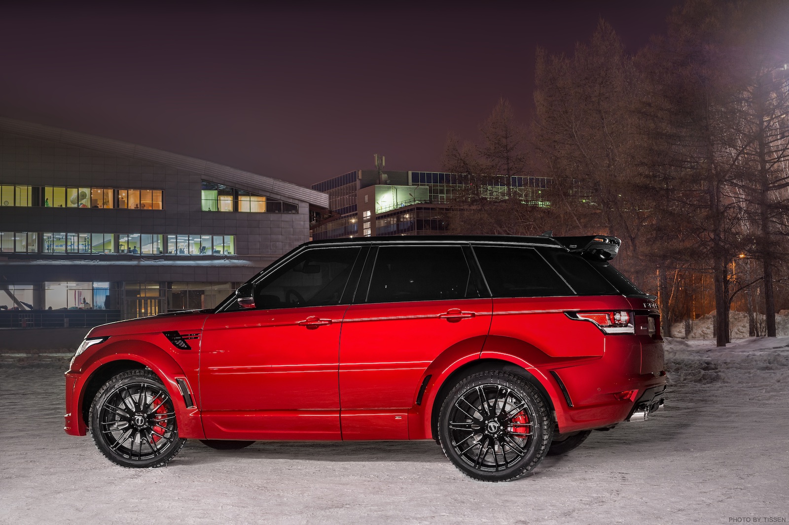 Красный матовый range Rover