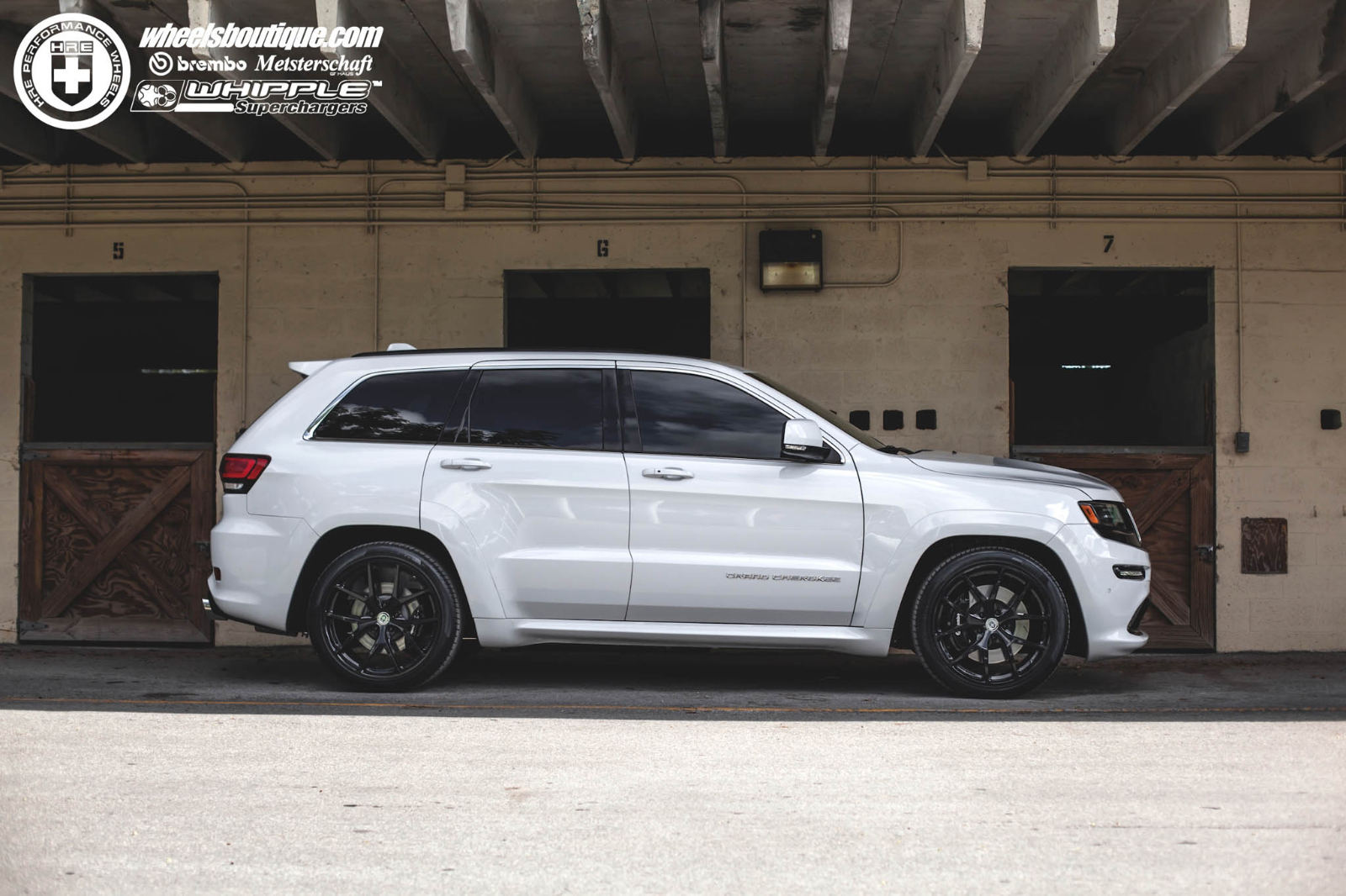 Jeep Grand Cherokee SRT8 на кованых дисках HRE P101 Gloss Black